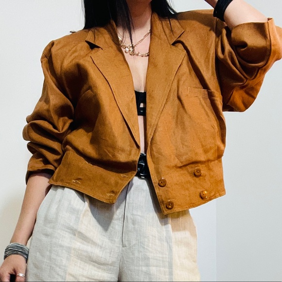 Linen Double Breasted Cropped Structure Jacket - Picture 3 of 16